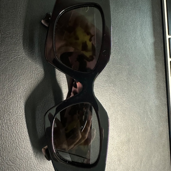 PRADA SUNGLASSES - Picture 5 of 5
